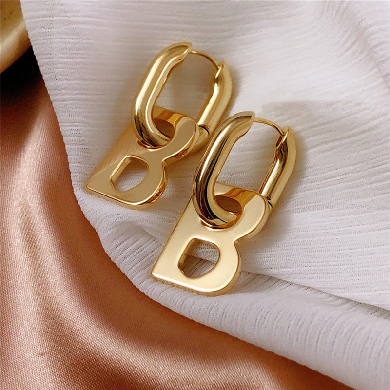 Fancyqube High Quality Letter B Drop Anting Wanita Pria Trendi Elegan Korea Minimalis Warna Emas Perak Anting Statement