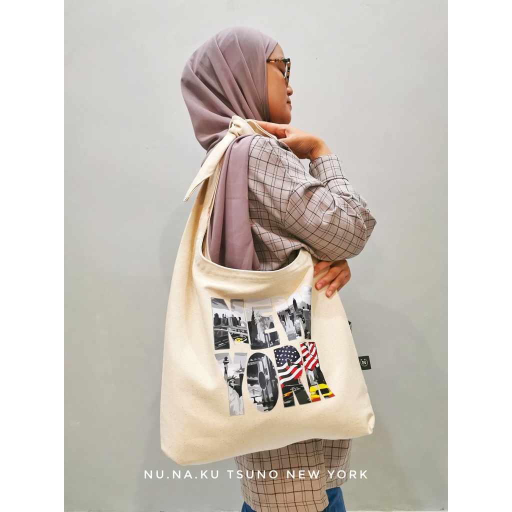 TSUNOBAG TAS SELEMPANG RAIN FLOWERS NUNAKU CREAM KANVAS RESLETING YKK