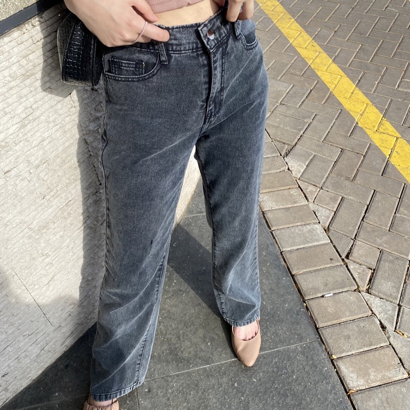 Lily Jeans - Culotte Jeans - Snowblack Jeans - Highwaist Jeans - Kulot Jeans - Kulot Jeans Jumbo - Celana Jeans Jumbo - Celana Kulot Jeans