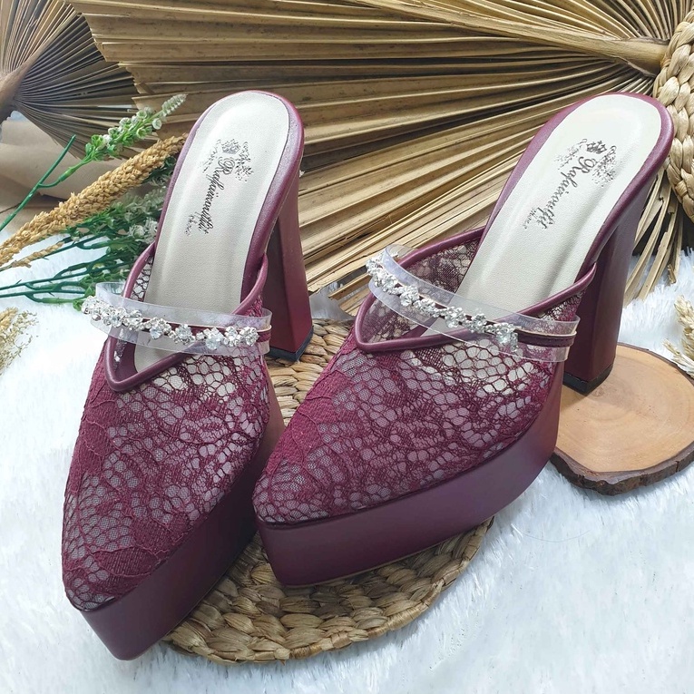 sepatu wanita azwa burgundy tinggi 12cm tahu