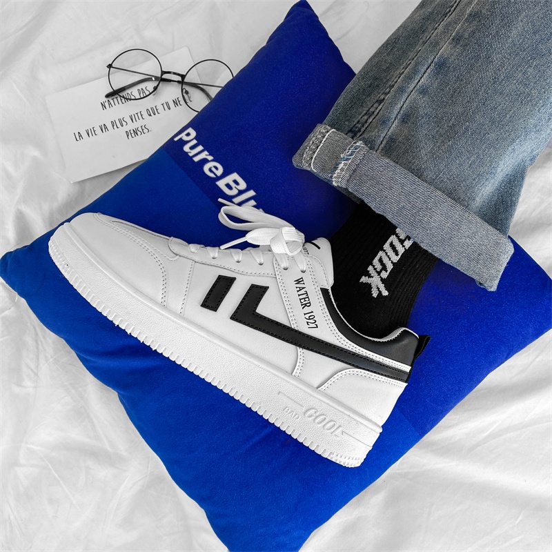 Mainland Sneakers Putih Pria Sport Kekinian Sepatu Olahraga Outdoor KSR108