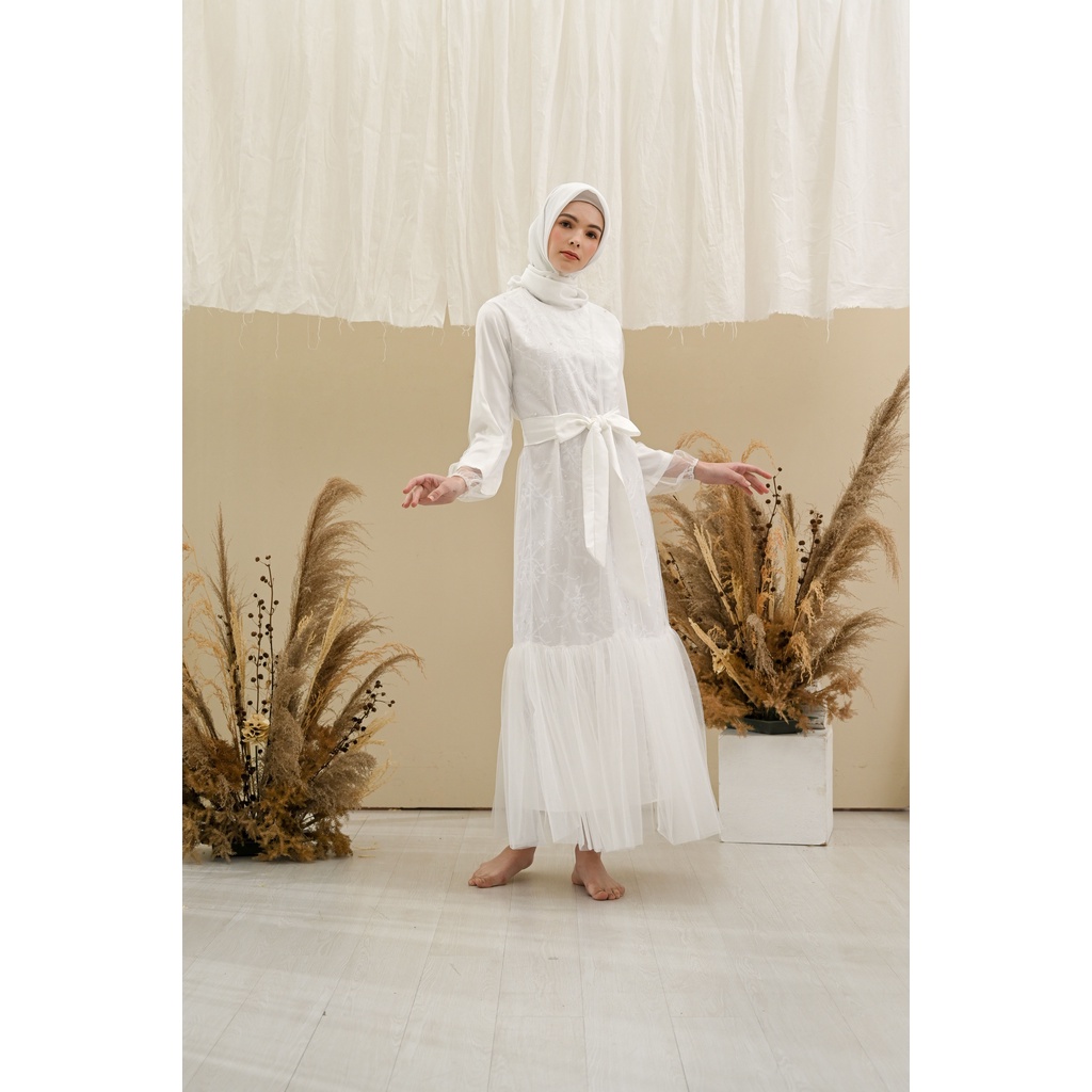 Gaura Hijab Robe-Flower Endurance Collection-KIMONO ROBE PENGANTIN / BRIDESMAID