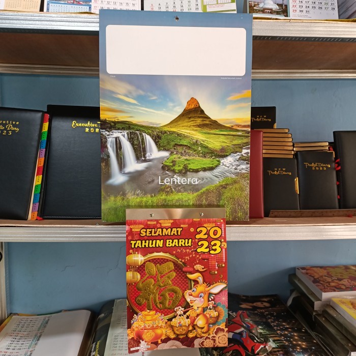 

✨NEW✨ - kalender harian Sobek Besar plus tatakan 2023 - pemandangan