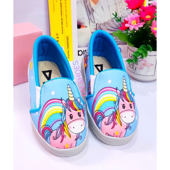 Sepatu Anak Perempuan slip on motif Unicorn Biru murah