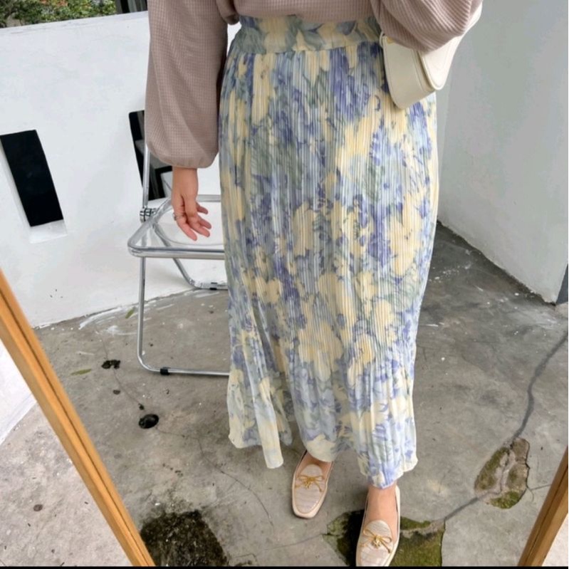 Yasmine pleats Skirt by Outfix