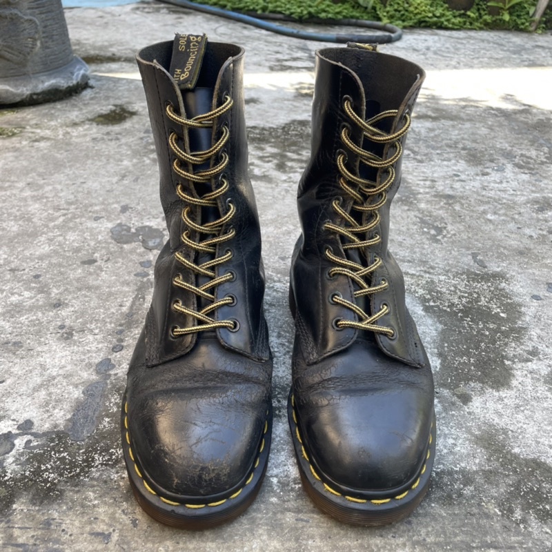 Dr Martens 1490 England