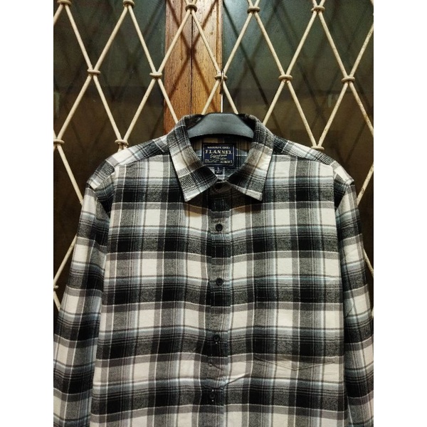 kemeja soft flannel uniqlo second original L kemeja kasual pria murah terlaris