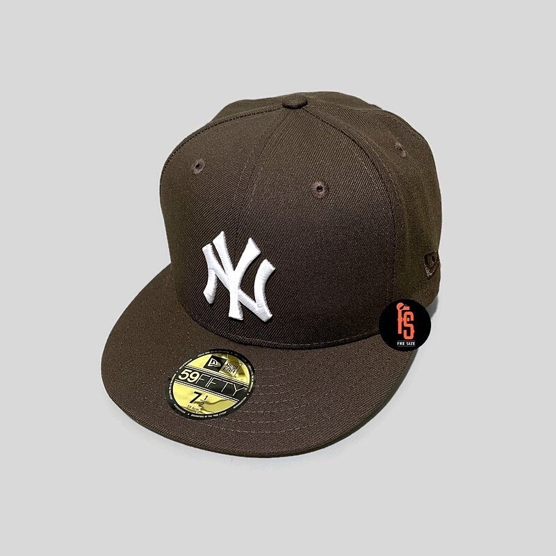 TOPI NEW ERA ORIGINAL 5950 SS 2000 NEW YORK YANKEES WALNUT UV COFFEE