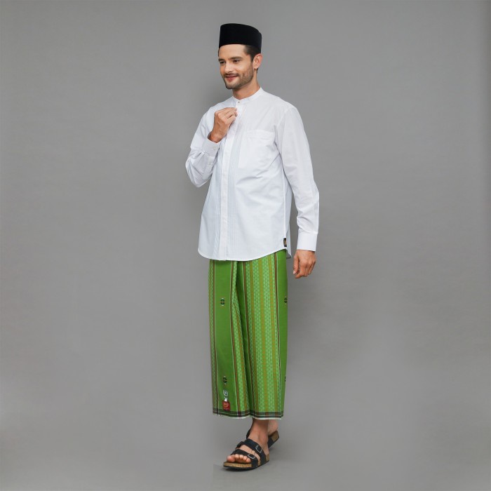 {FamilyStore} Sarung BHS Excellent Gold Motif SCF Hijau Orange Limited