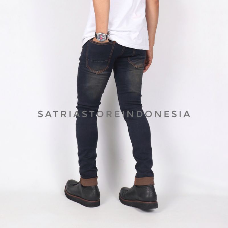 Celana panjang jeans skinny