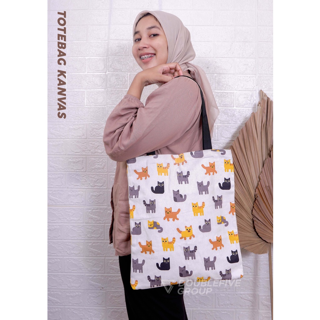 TOTE BAG WANITA TOTEBAG PRIA CANVAS MOTIF GOOD QUALITY WITH RESLETING