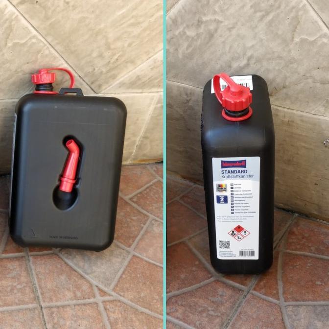 jerry can / jerigen 2 liter utk bensin cadangan