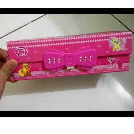 

Terbaru - Tempat Pensil Bertingkat Dengan Kode PIN ✔