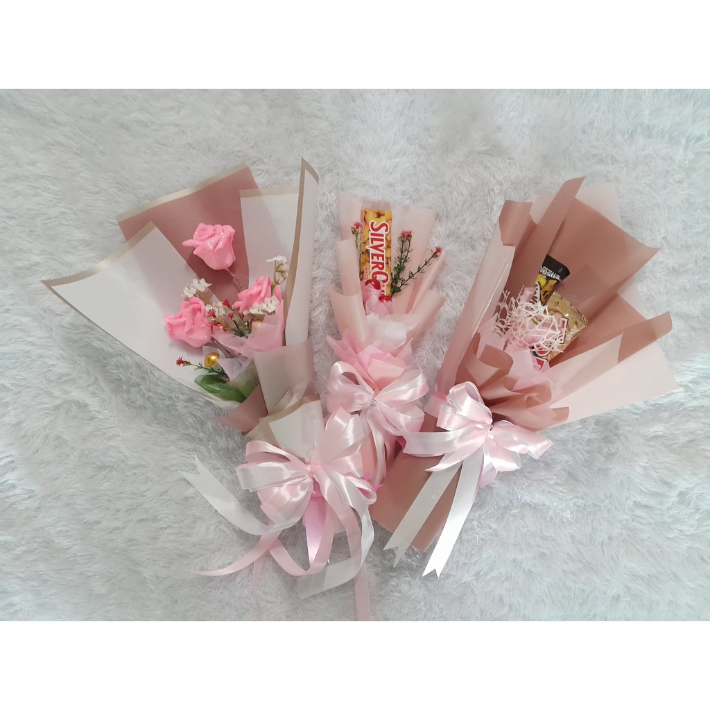 

BUCKET BUNGA COKLAT SNACK BUKET WISUDA ULANG TAHUN PROMO BUKET MURAH
