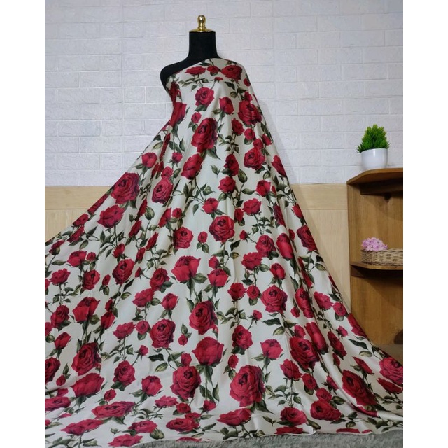 s.467 kain Italian silk satin sutra motif bunga mawar merah