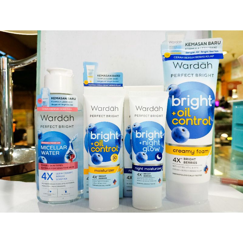 Wardah Paket Lengkap Perfect Bright / Paket Cerah Glowing
