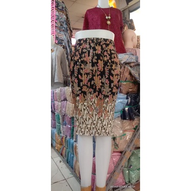 Rok prisket batik pendek//rok pendek//rok prisket//rok kebaya