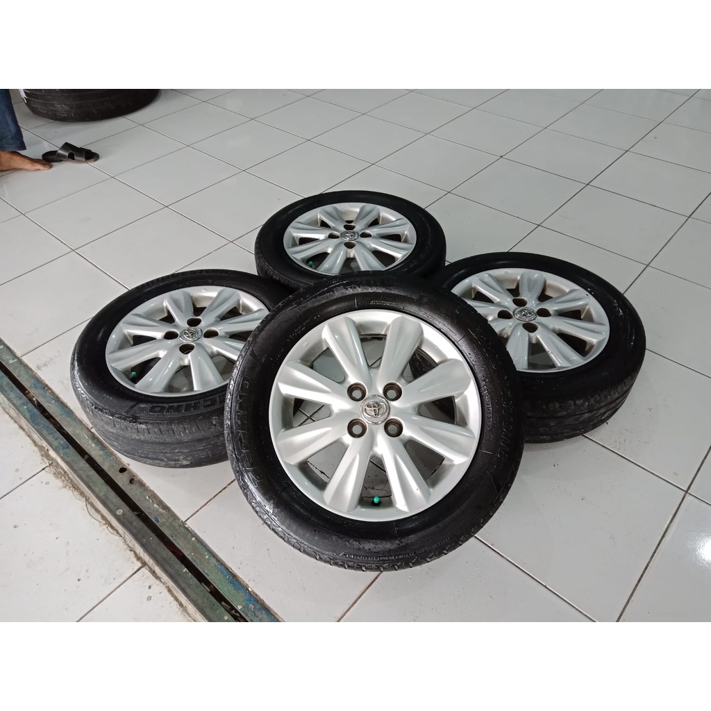 Velg Mobil Bekas Copotan Yaris Bapau Ring 15 Baut 4x100 + Ban 195 60 R15