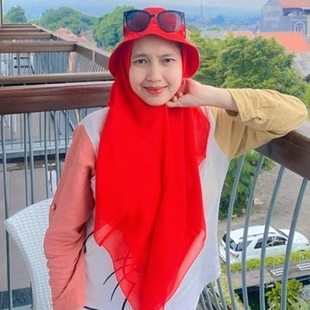 Hijab Segi Empat Bella Square Topi bucket