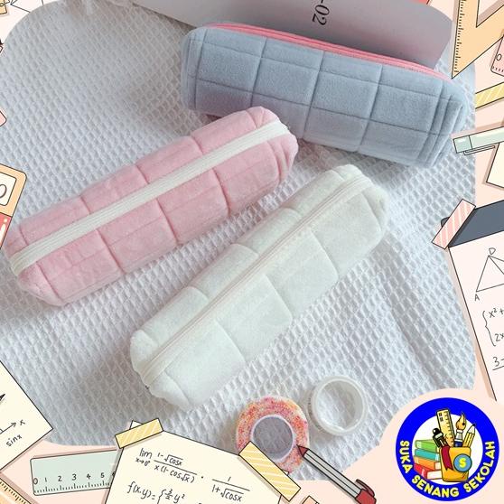 

Stock Update Tempat Pensil Bantal Bulu / Kotak Pensil SK0053