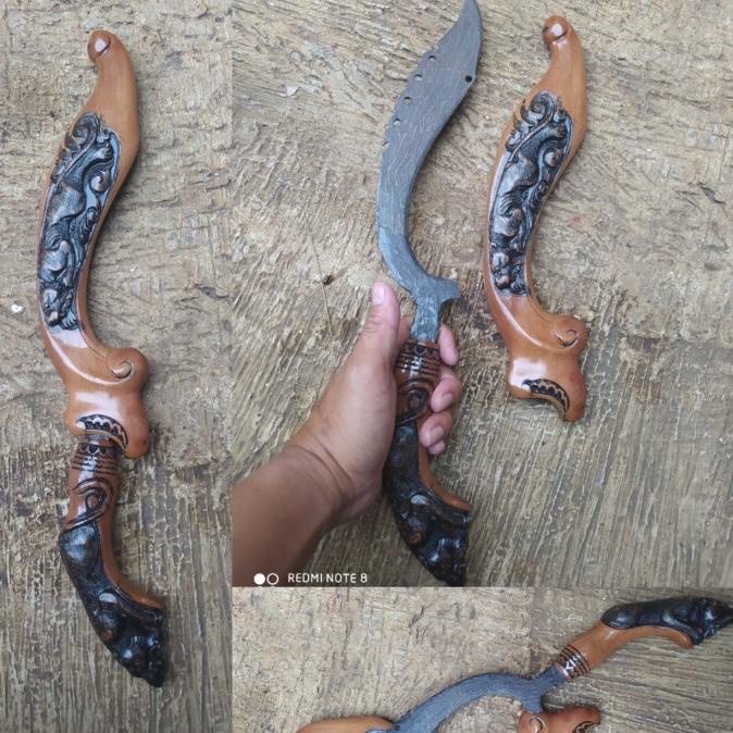 Kujang Esak Model Pamor Kayu Ukir