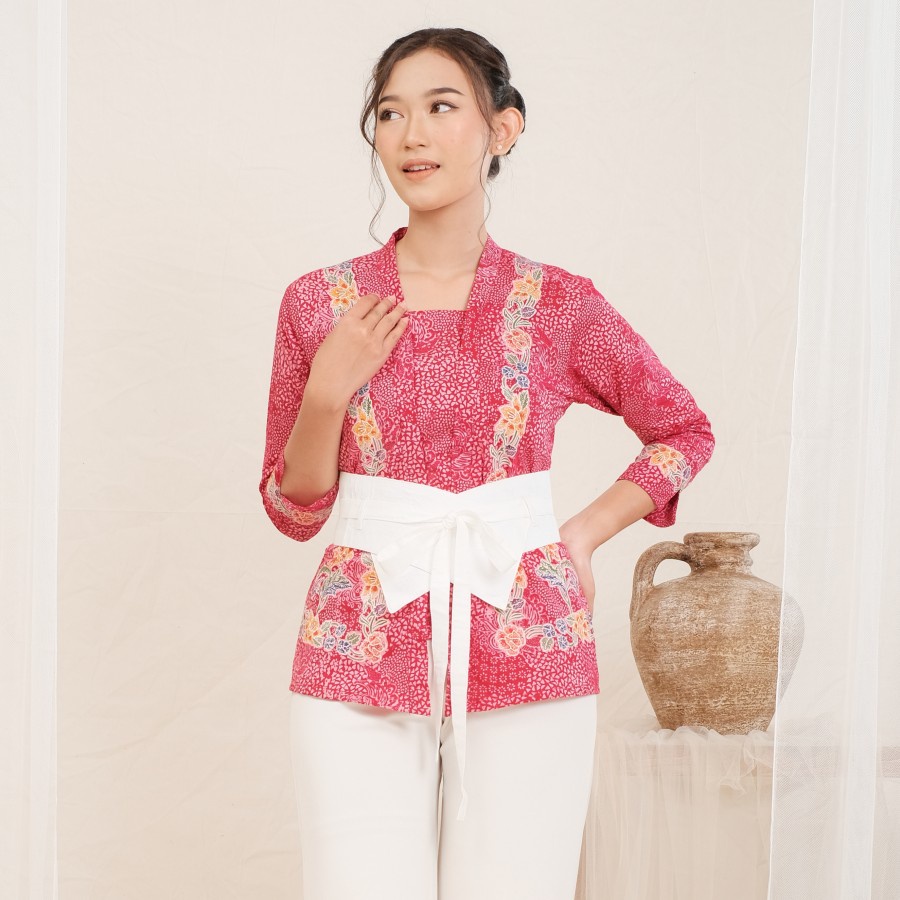 Kebaya Encim Batik Tanahan Lengan 7/8 Meradelima Katun Pink Merah