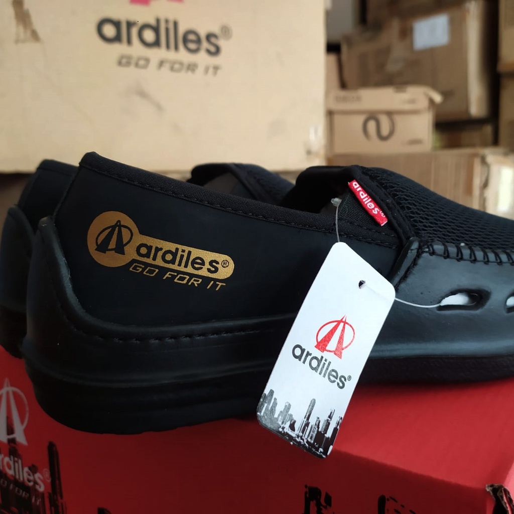 Sepatu pria slip on original ardiles nyaman anti selip kuliah kerja santai cepat kering - RPM hitam