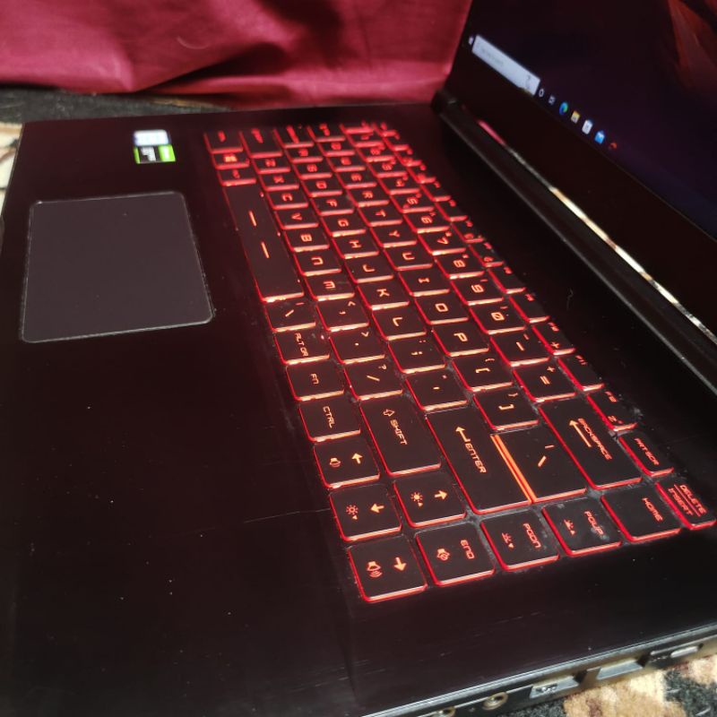 LAPTOP MSI GAMING GF63 Thin Cor i5-9300H Ram 16GB/SSD 256GB+ HDD 1TB GTX1650Ti 4GB