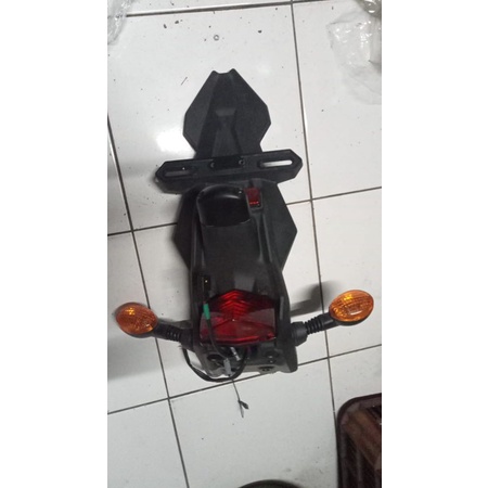 SPAKBOR BELAKANG KLX 150 ORI
