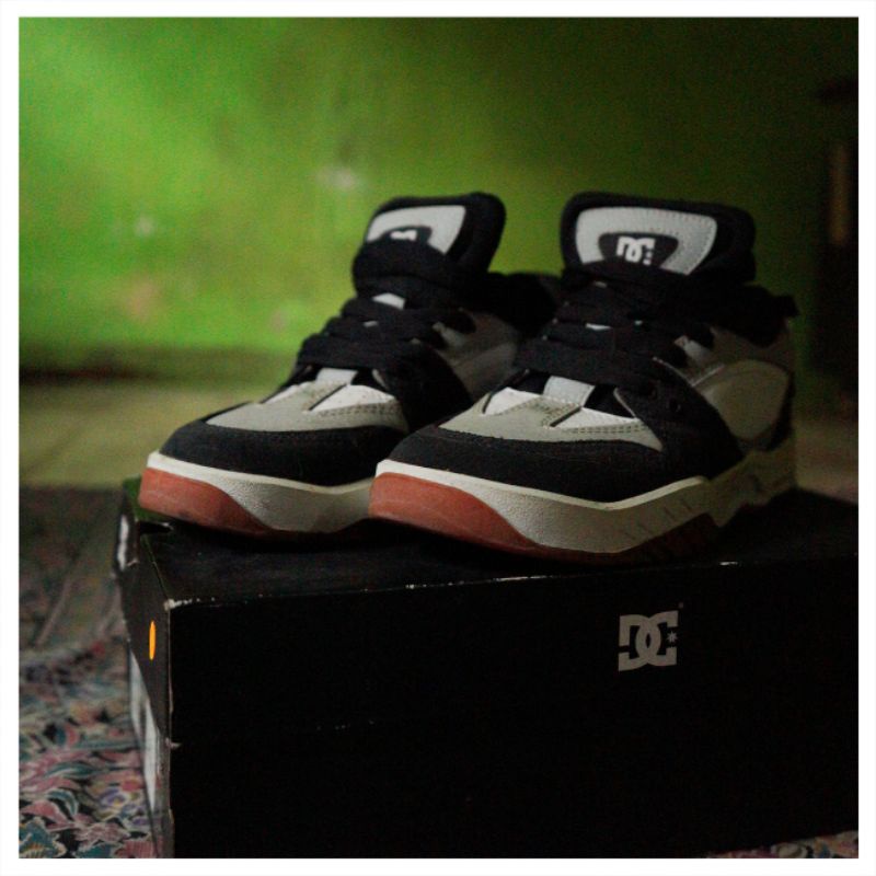 Sepatu DC Maswell