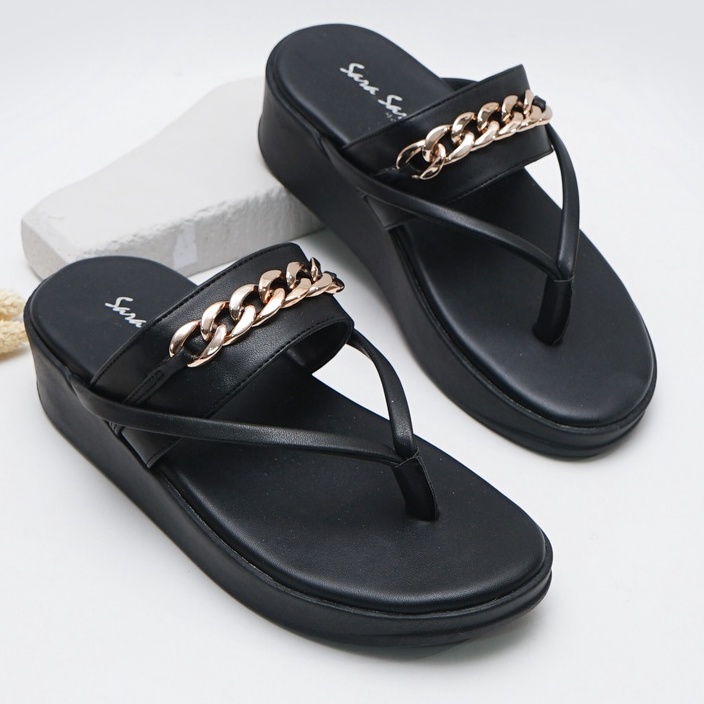 SARASARA YUK - MIRZA Sandal Wanita Jepit Casual Size 36 - 40 Model Chain Sendal Japit Cewek Bahan Kulit untuk Jalan Pergi Santai Slop Warna Black Hitam Capit Rumah Tidak Licin Premium Original Sara Sara Kekinian Terbaru Shoes ORI Mall Official Store