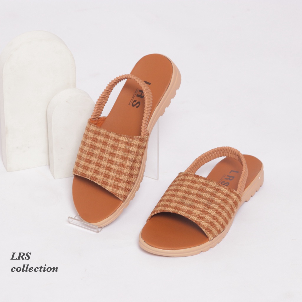 LRSCOLLECTION_Resa Sandal Tali Karet Selop Motif Kotak Zap-210