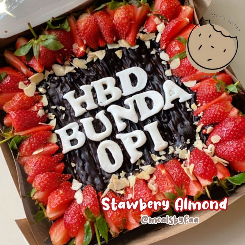 

Meals.byfaa/Brownies Strawberry Almond/Brownies Bandung