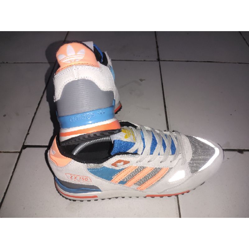 sepatu second adidas zx 750
