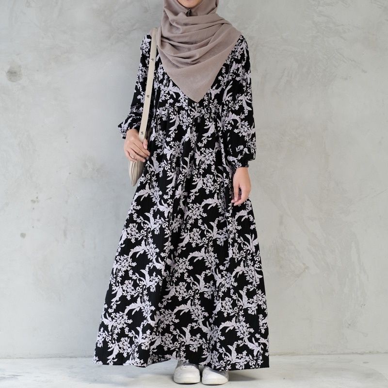 Lova Flo Dress by outfit_o