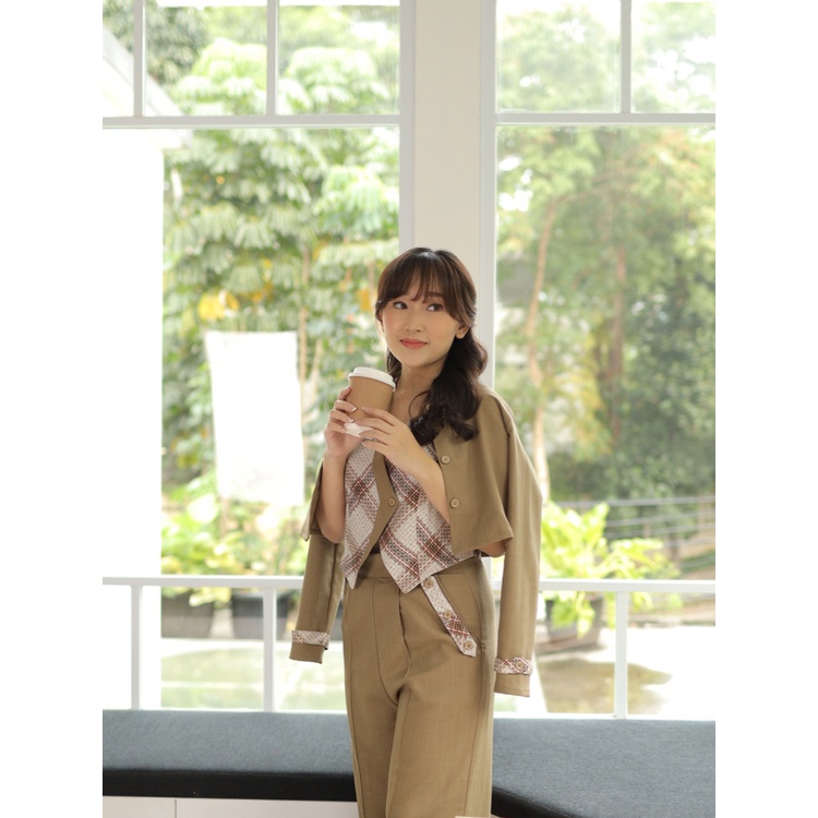 Kadaka x Kyranayda T-0497 Crop Outer Blazer - Piccolo Blazer