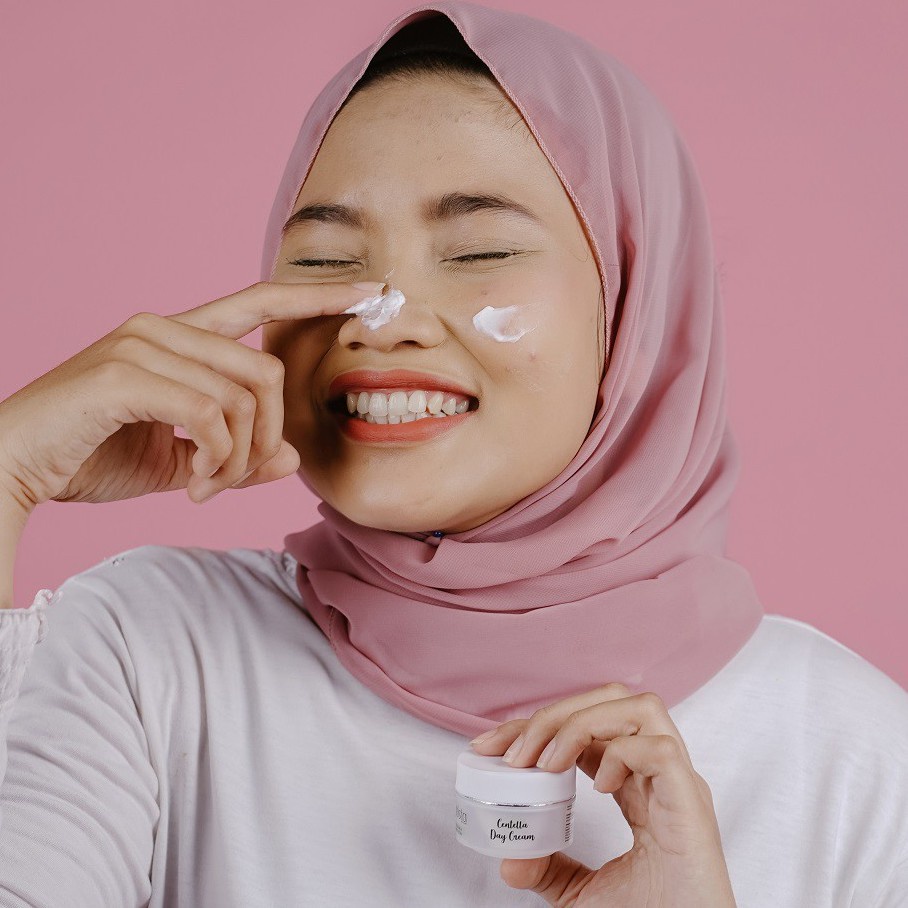 Krim Pagi Wajah Berjerawat Centella Day Cream SPF 30 Pratista Skincare Wajah Atasi Jerawat Beruntusan Komedo Ori BPOM