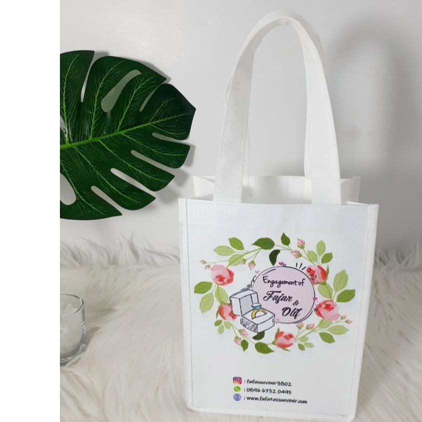 

Tas Souvenir Engagement/ Goodie Bag Tunangan/ Tas Lamaran