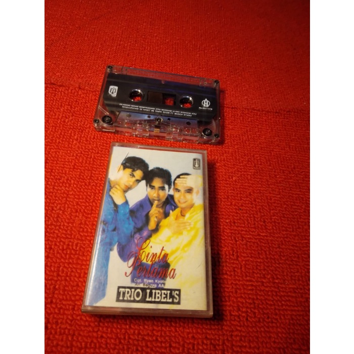 Trio Libels - Cinta Pertama (kaset pita)