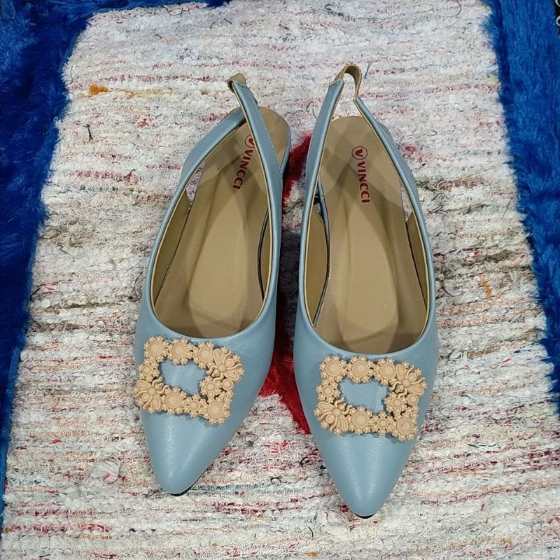 Pansus Wanita Karet Belakang,Kedut