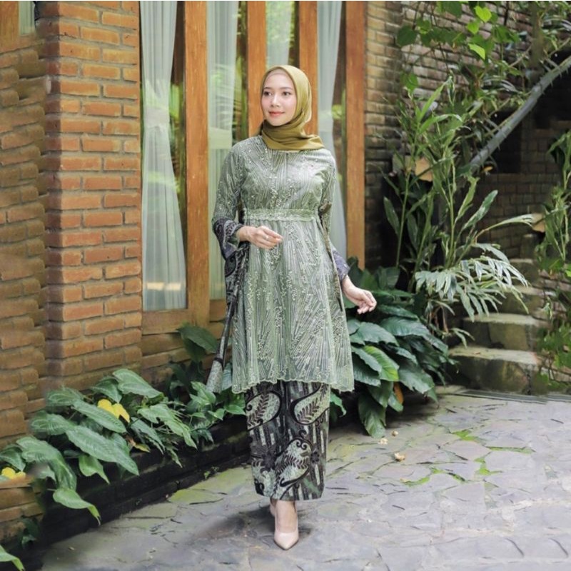 BATIK EXPRESS- BAJU COUPLE BATIK TIFFANY - KEBAYA MODERN REMAJA KEKINIAN - KEBAYA LAMARAN - BATIK COUPLE TULLE LENGAN PANJANG - SET KEBAYA KONDANGAN SONYA