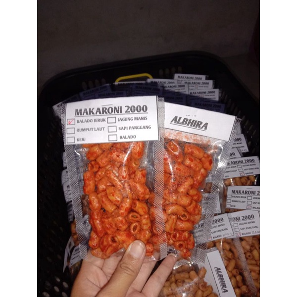 

kerupuk makaroni pedas