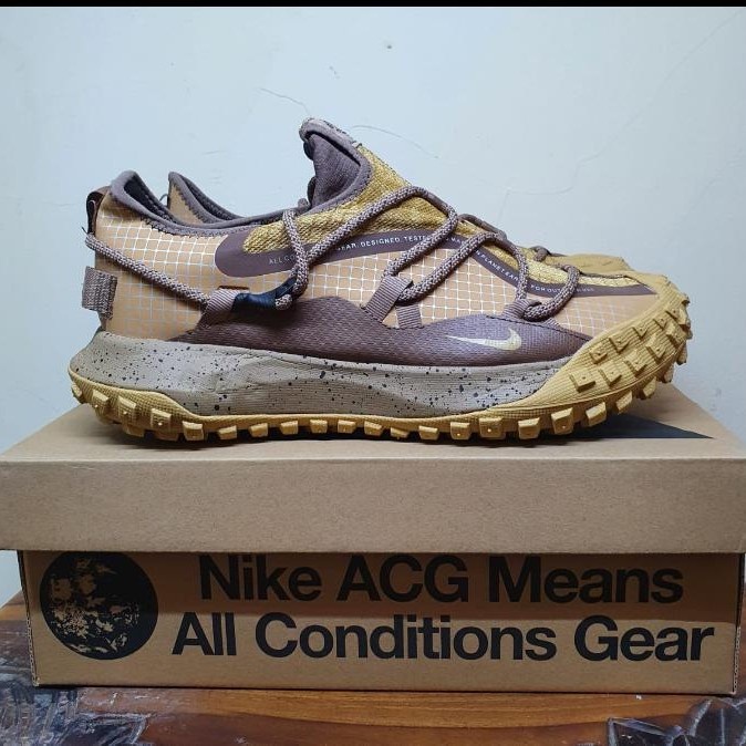 Sneakers Sepatu Nike Acg Mountain Fly Low Fossil Stone Branded Pria
