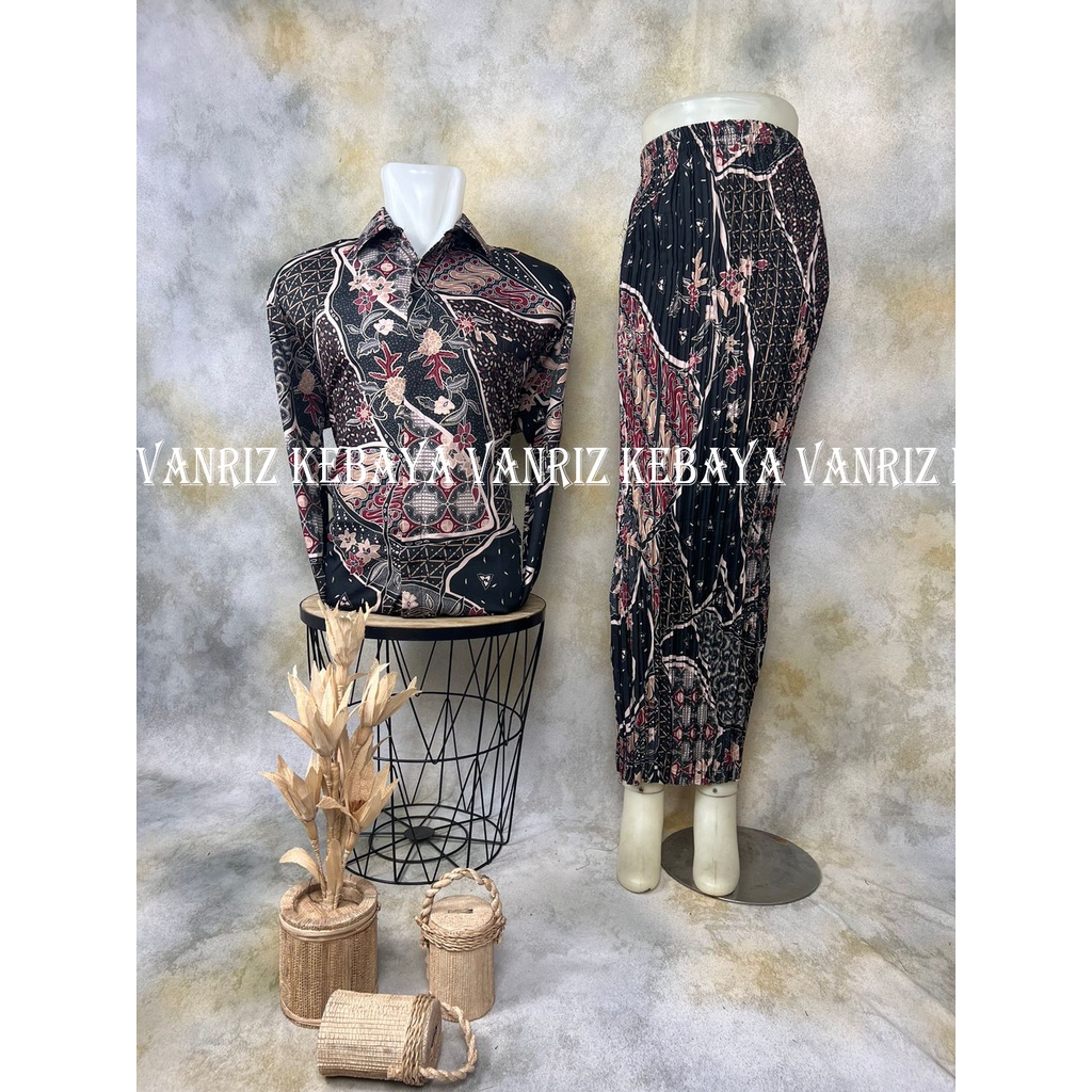 Vanriz Kebaya-Kemeja Batik Pria Slimfit Lengan Panjang Couple Rok Plisket