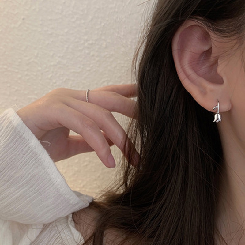 We Flower Elegan s925 Perak Tulip Anting Kait Untuk Wanita Perempuan Korea Tindik Bunga Cuff Earrings Floral Ear Jewelry