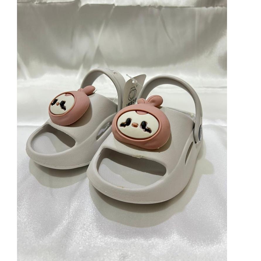 Sandal Selop Anak Perempuan Tali Belakang Motif Boneka Bisa Putar Merek Irsoe Size 19-24 IR-307S [XT