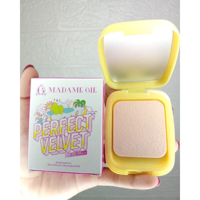 MADAMEGIE PERFECT VELVET spf 30 pa++ / Bedak Padat