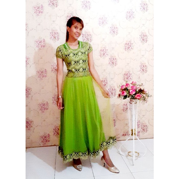 Dres  wanita dewasa