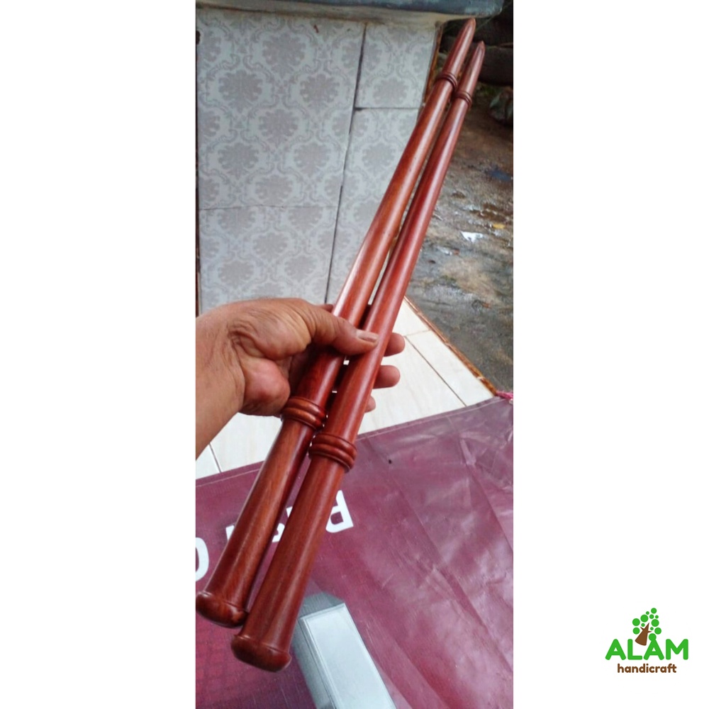 Tongkat komando kayu gaharu merah
