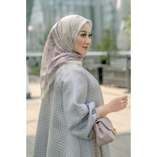 Buttonscarves New York 3 Courage Voal Square - Little Italy
